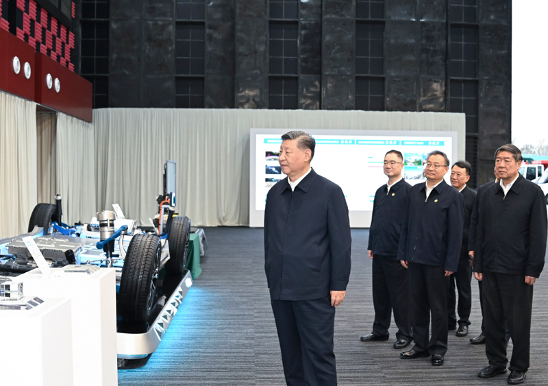 10月17日至18日，中共中央總書記、國家主席、中央軍委主席習近平在安徽考察。這是17日下午，習近平在合肥濱湖科學城察看安徽省重大科技創新成果集中展示。